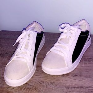 Trendy Sneakers
